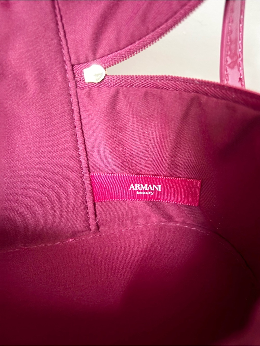 Emporio Armani Patent Fuchsia Crossbody Vanity Bag plus Mascara - Picture 7 of 9